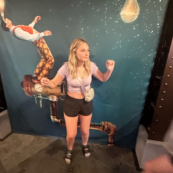 Meet your Posher, Kyra - Picture 1 of 1